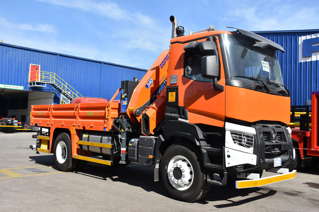 FHC Knuckle Boom Crane Truck - view 1 product image